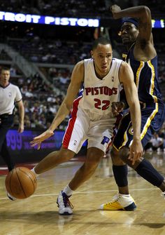 Dominguez honors star alums Tyson Chandler, Tayshaun Prince - Los Angeles  Times
